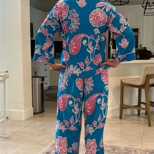 Natori Blue and Pink Floral lounge set
